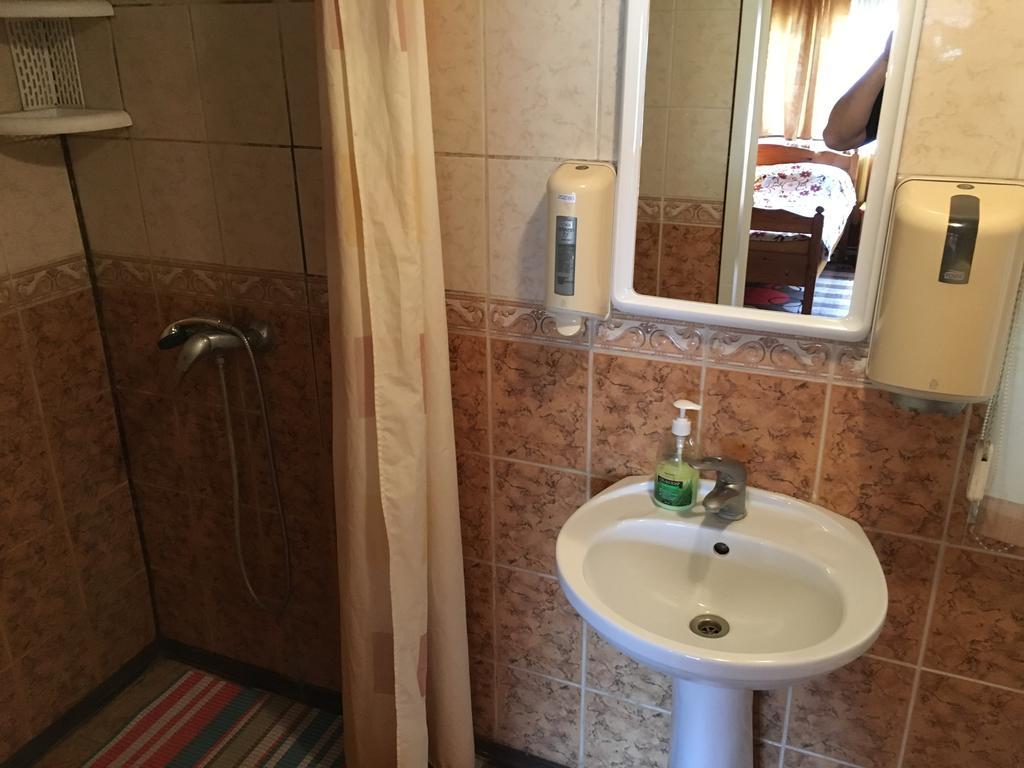 Tolli Hostel & Holiday House Valga Extérieur photo